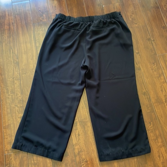 Loft black relaxed model pant - Picture 2 of 5